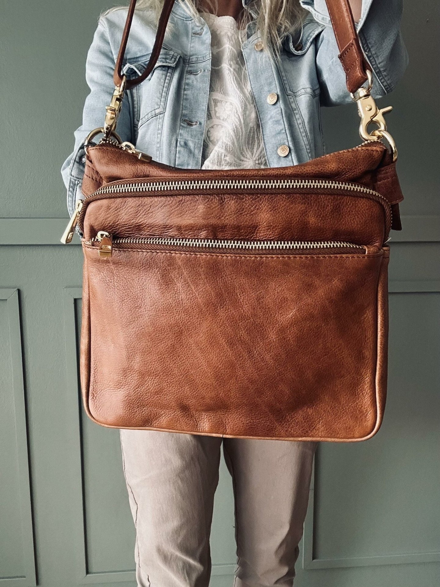 Crossbody Jenna Big – Walnut - VIAMAJA.DK