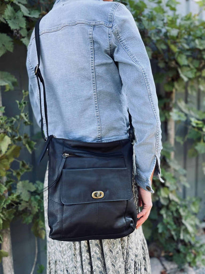 Crossbody LYNGE – Black - VIAMAJA.DK