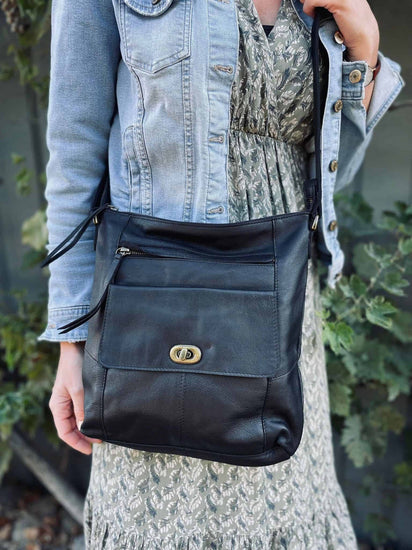 Crossbody LYNGE – Black - VIAMAJA.DK