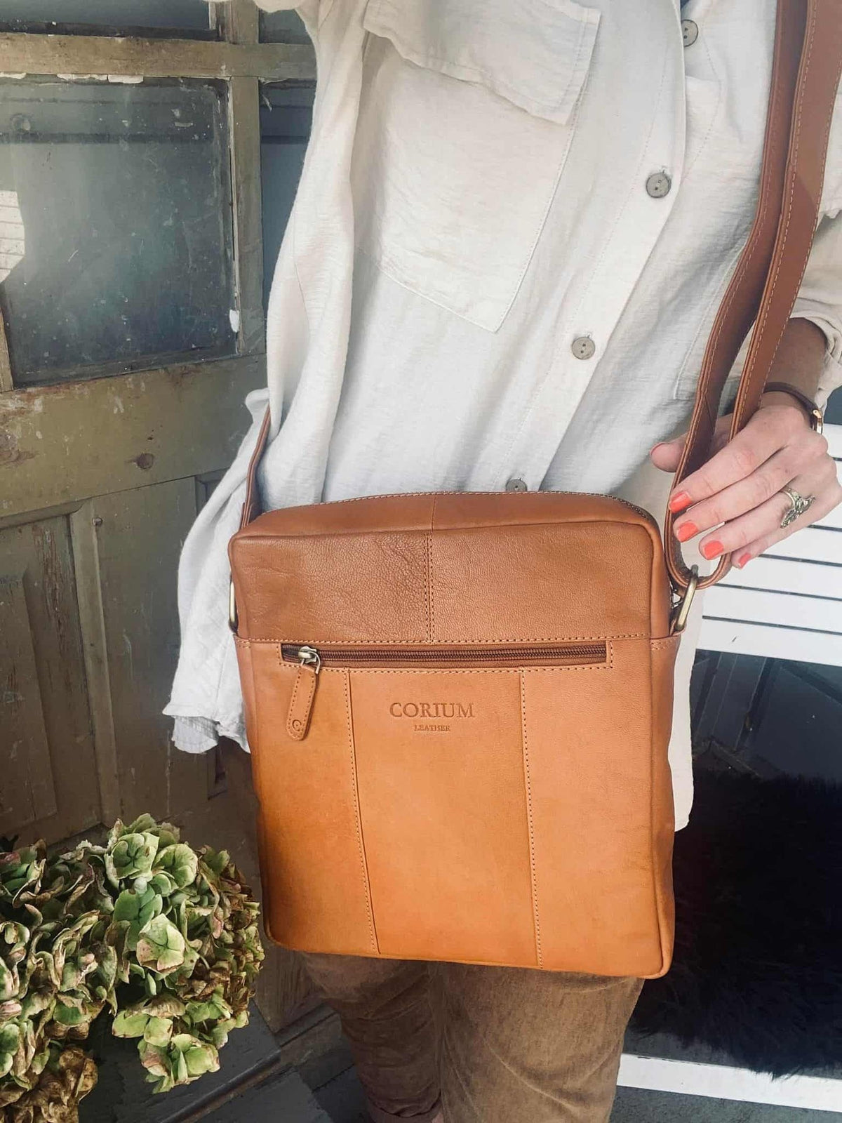 Crossbody Maisy Cognac - VIAMAJA.DK