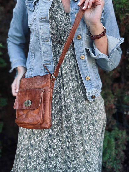 Crossbody MAY - Walnut - VIAMAJA.DK