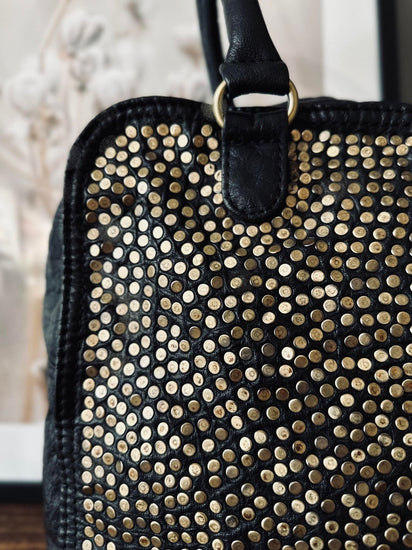 Crossbody med nitter - Kalveskind - VIAMAJA.DK