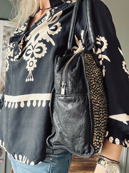 Crossbody med nitter - Kalveskind - VIAMAJA.DK