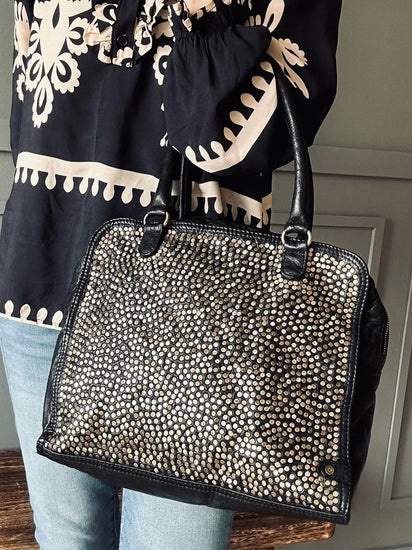 Crossbody med nitter - Kalveskind - VIAMAJA.DK