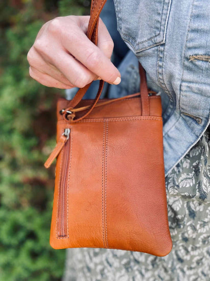 Crossbody / mobiltaske - Nordic Cognac - VIAMAJA.DK