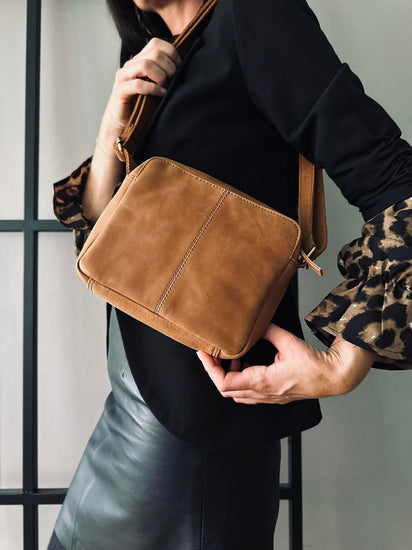 Crossbody Nola Cognac - VIAMAJA.DK