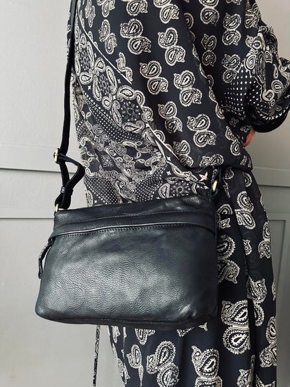 Crossbody Raw Boheme Medium – Black - VIAMAJA.DK