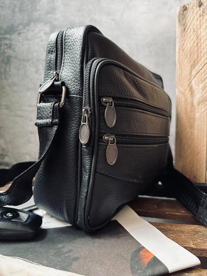 Crossbody Zipper Black leather - VIAMAJA.DK
