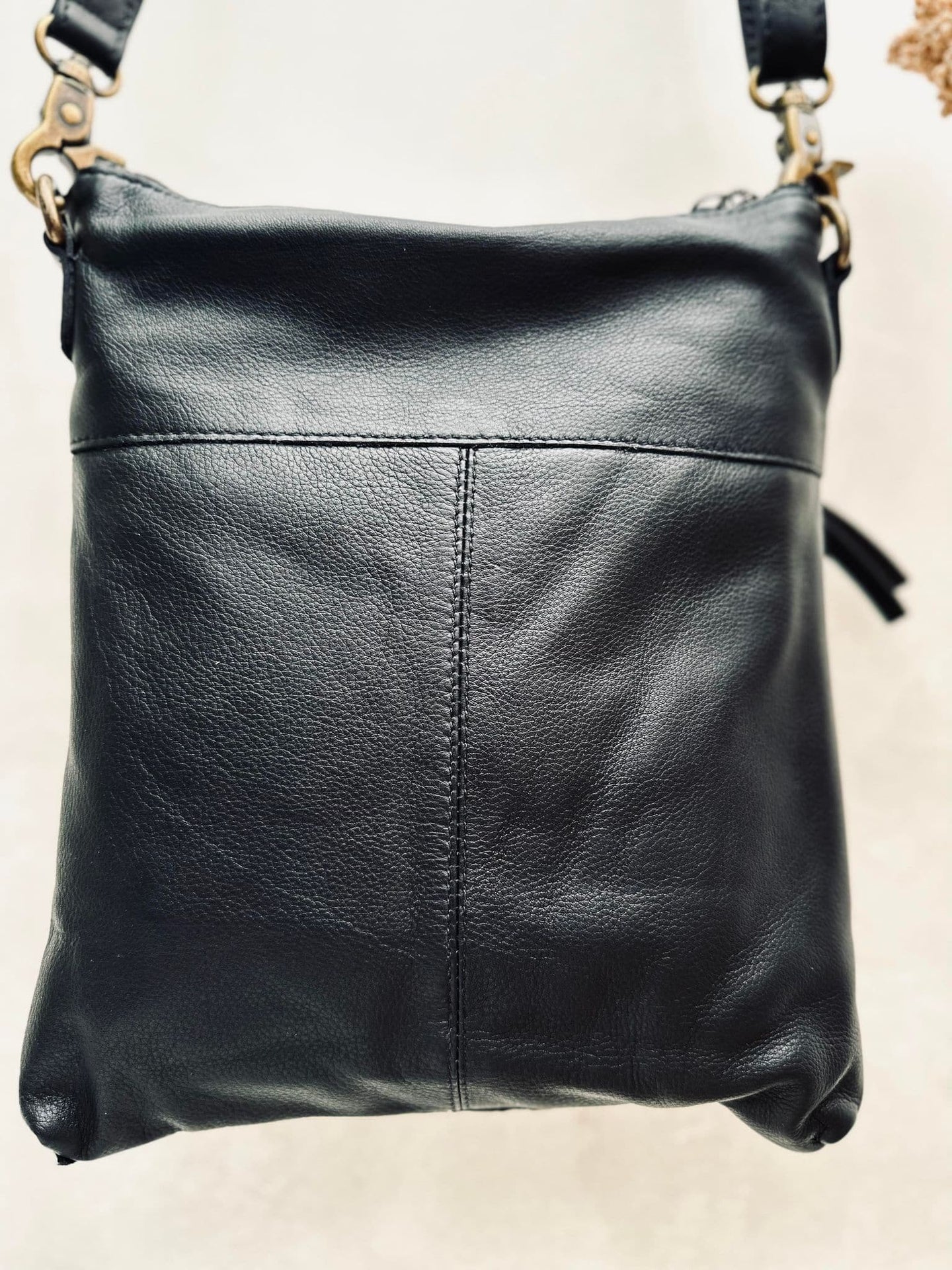 Crossover Black - Handmade leather - VIAMAJA.DK