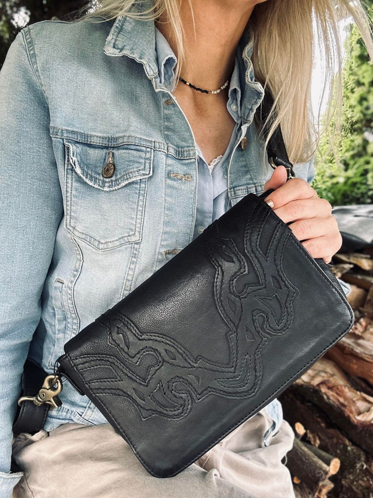 Crossover CARGO Black - VIAMAJA.DK