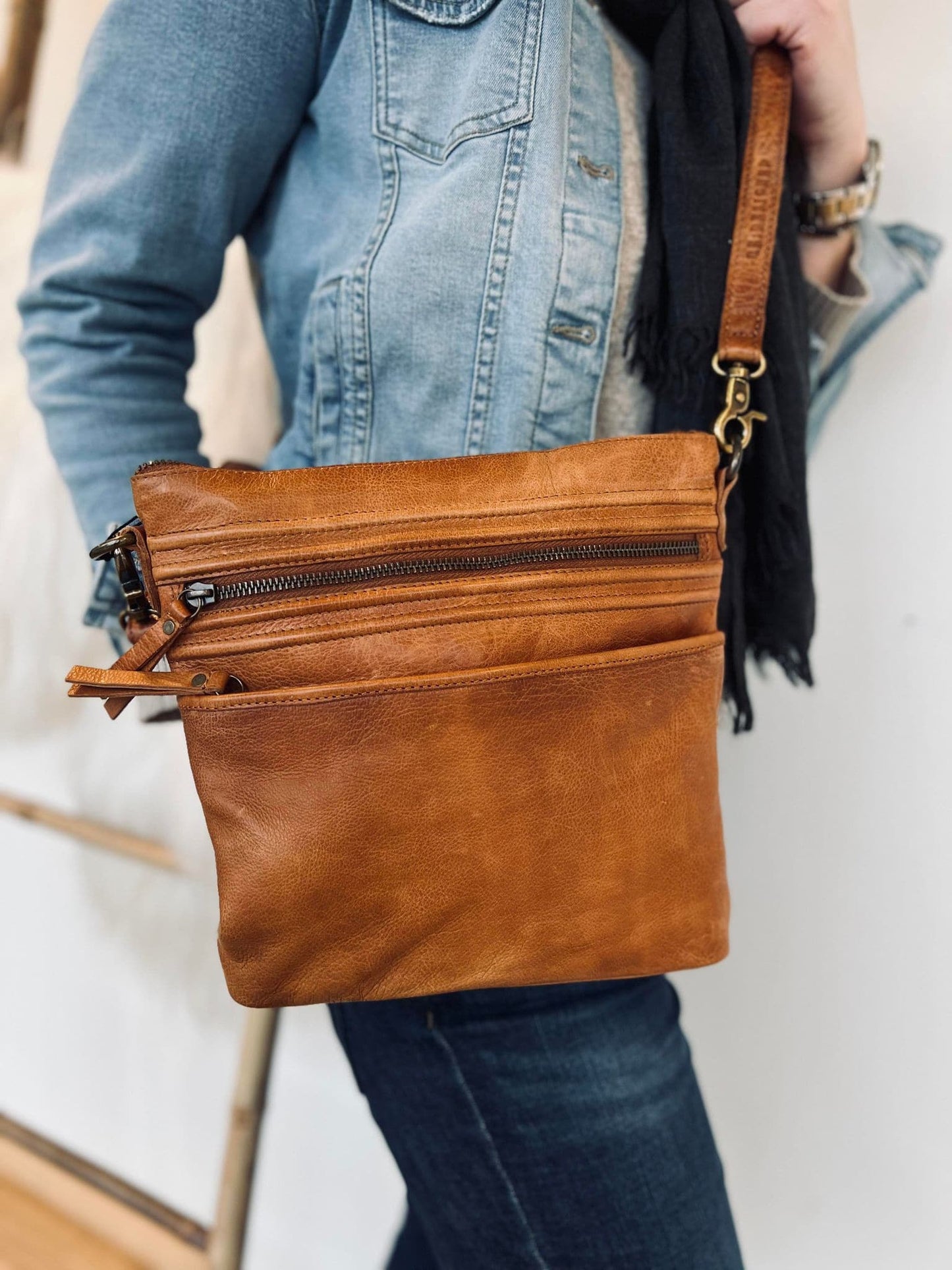 Crossover taske FELLO Cognac - VIAMAJA.DK