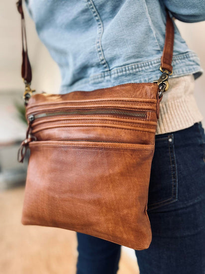 Crossover taske FELLO Walnut - VIAMAJA.DK