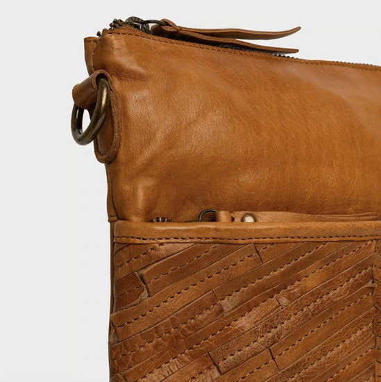 Crossover walnut - Handmade leather - VIAMAJA.DK