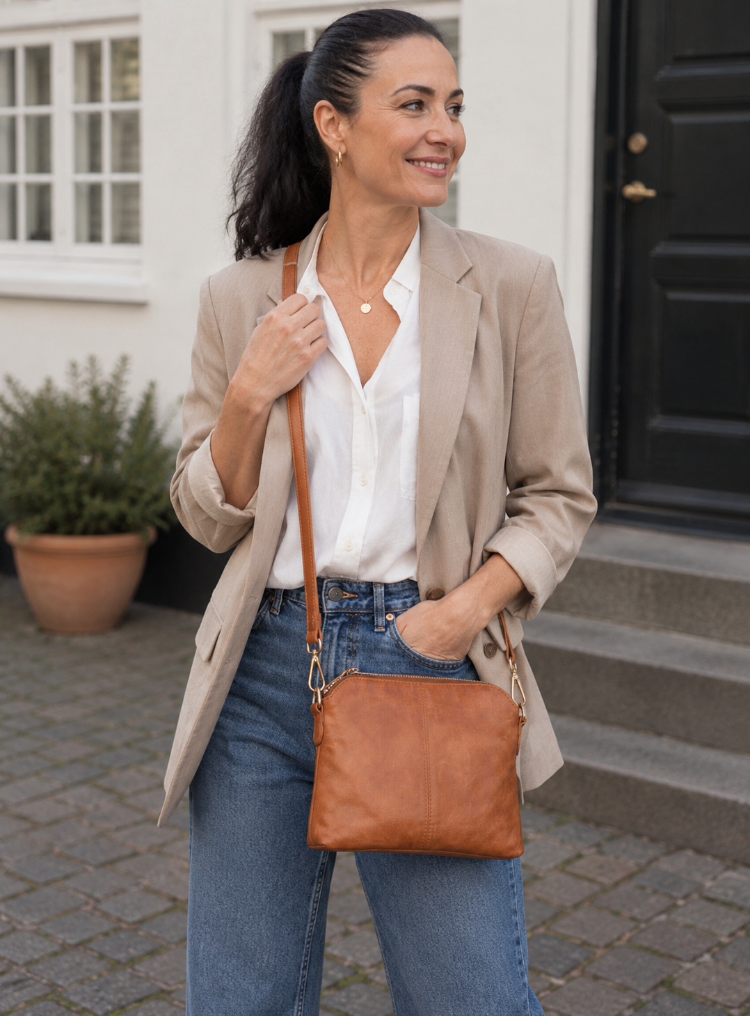 Crossbody-clutch ALICE Cognac - Veskerem medfølger