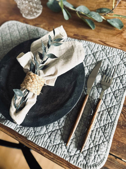 Dækkeserviet STONE-WASHED Quilt – Nordic grey - VIAMAJA.DK