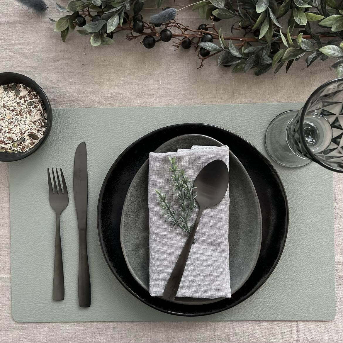 Dækkeserviet - Vendbar Mint / Koks - VIAMAJA.DK