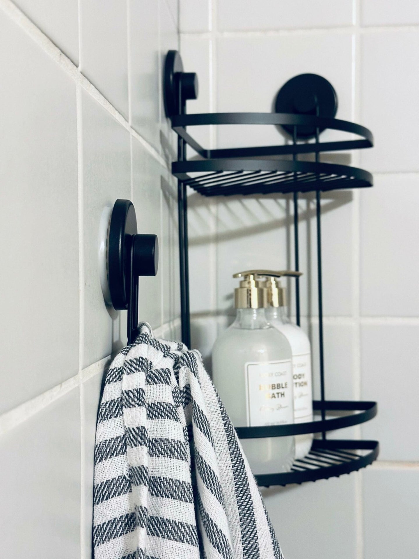 Dobbelt hylde til badeværelse – Sugekop - VIAMAJA.DK