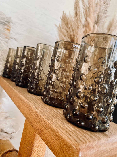 Drikkeglas, Brune dots , Genanvendt Glas - VIAMAJA.DK