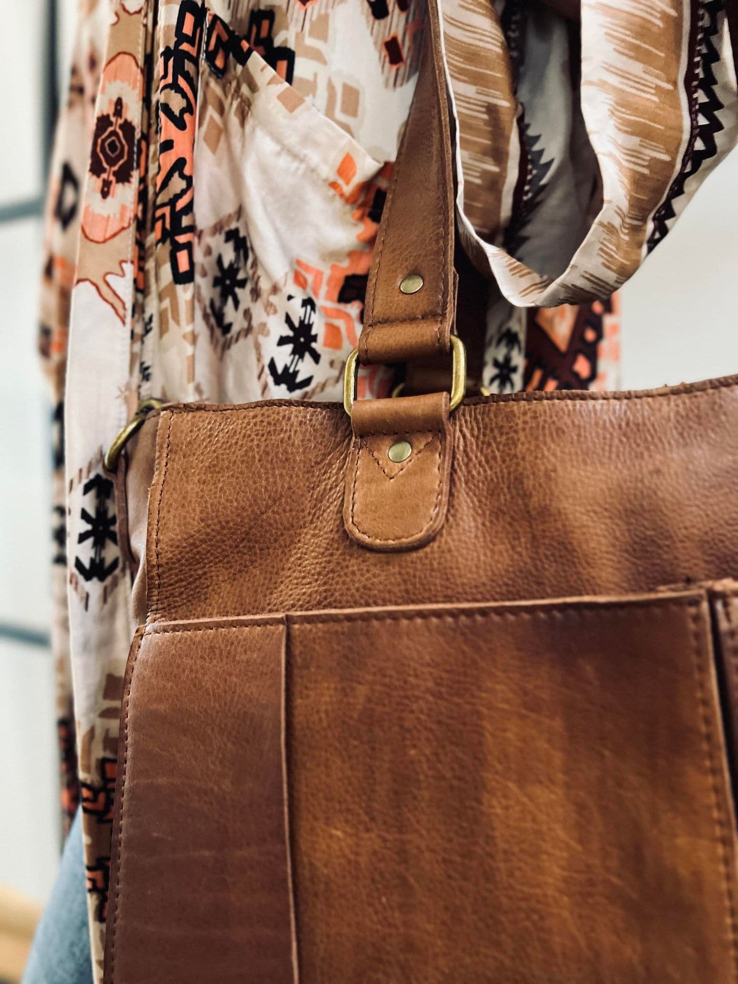 Elegant arbejdstaske / shopper - Walnut - VIAMAJA.DK