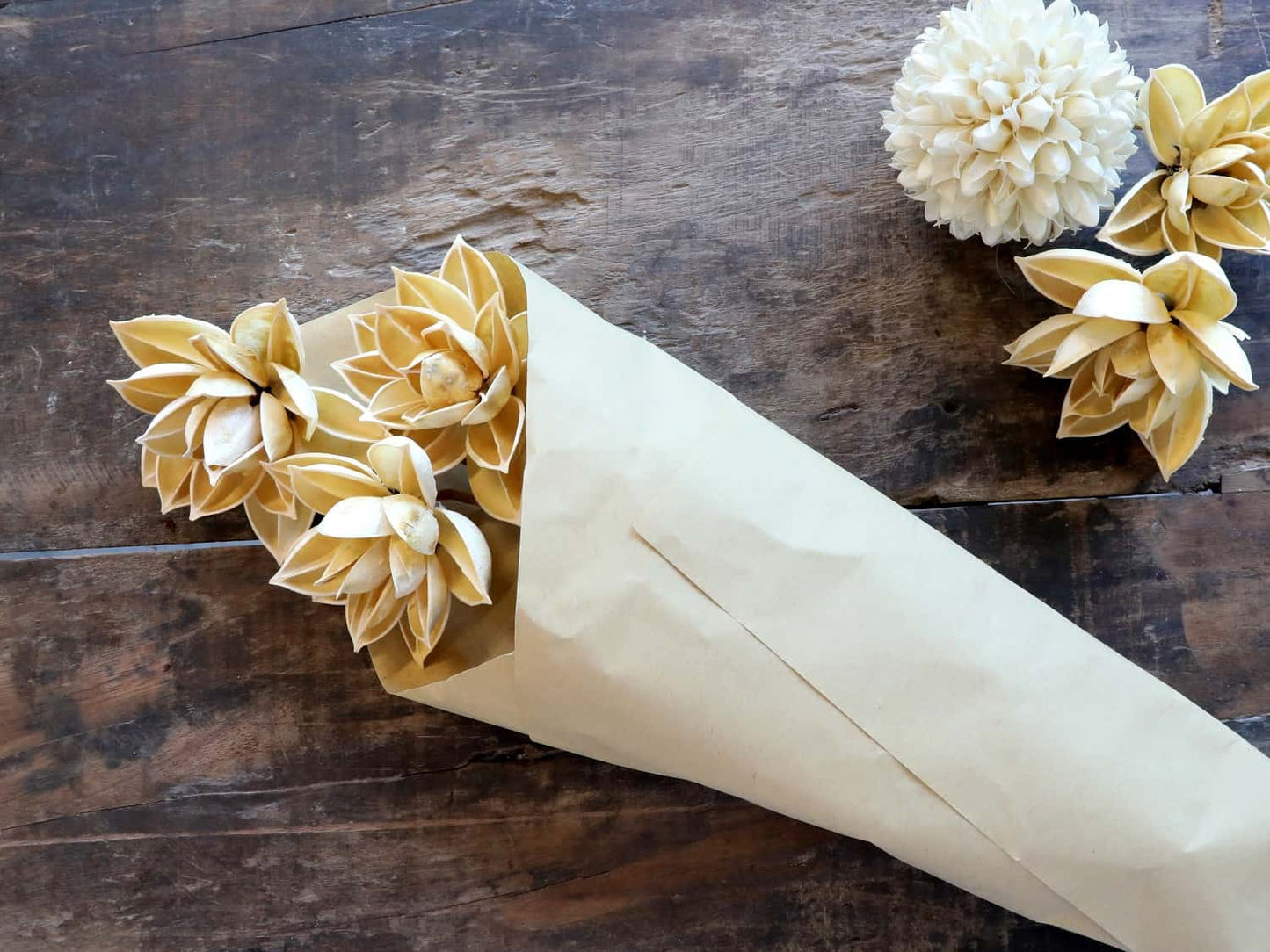 Evighedsbuket – Dahlia creme - VIAMAJA.DK