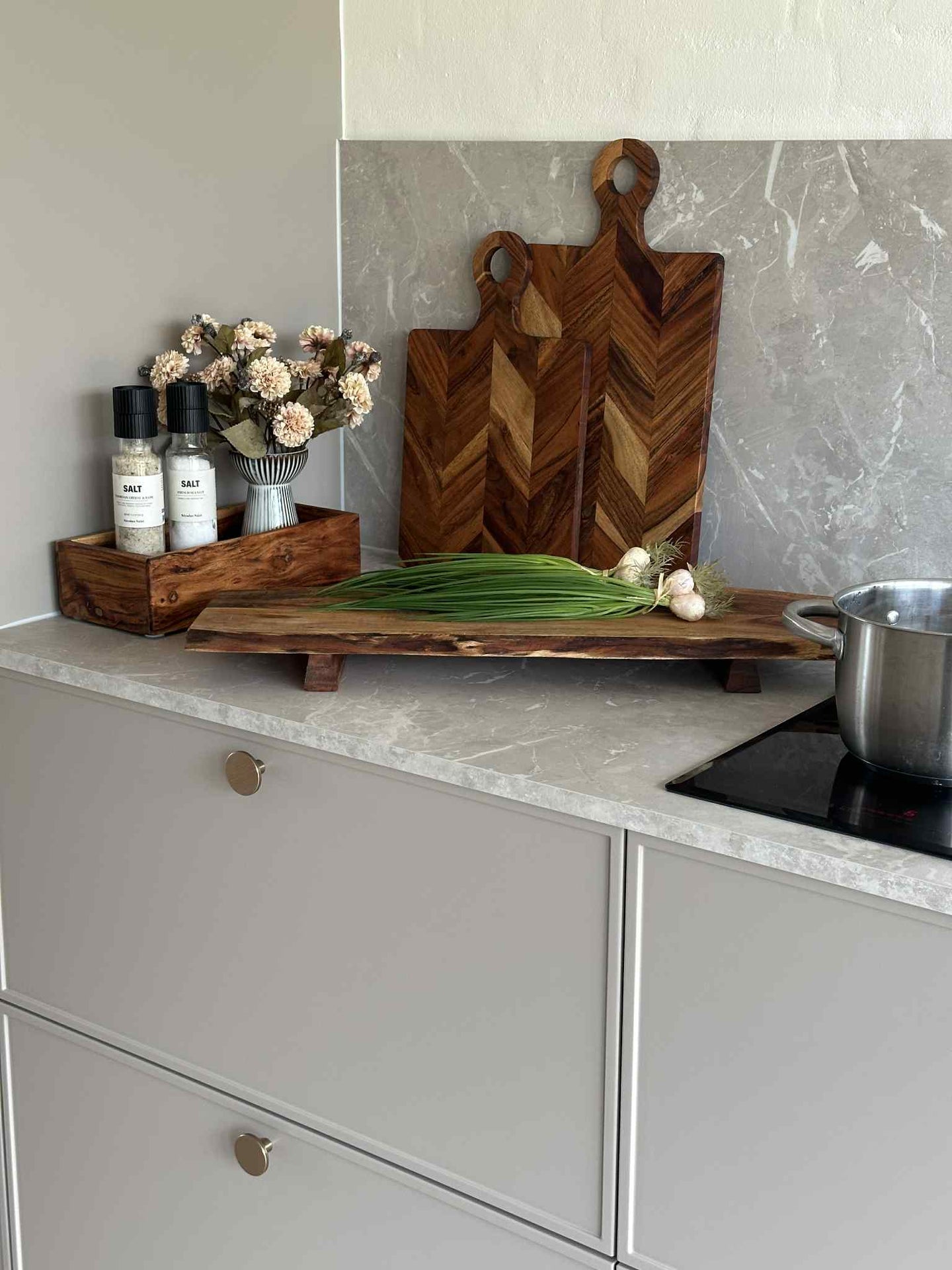 Serveringsbrett med ben 65 cm