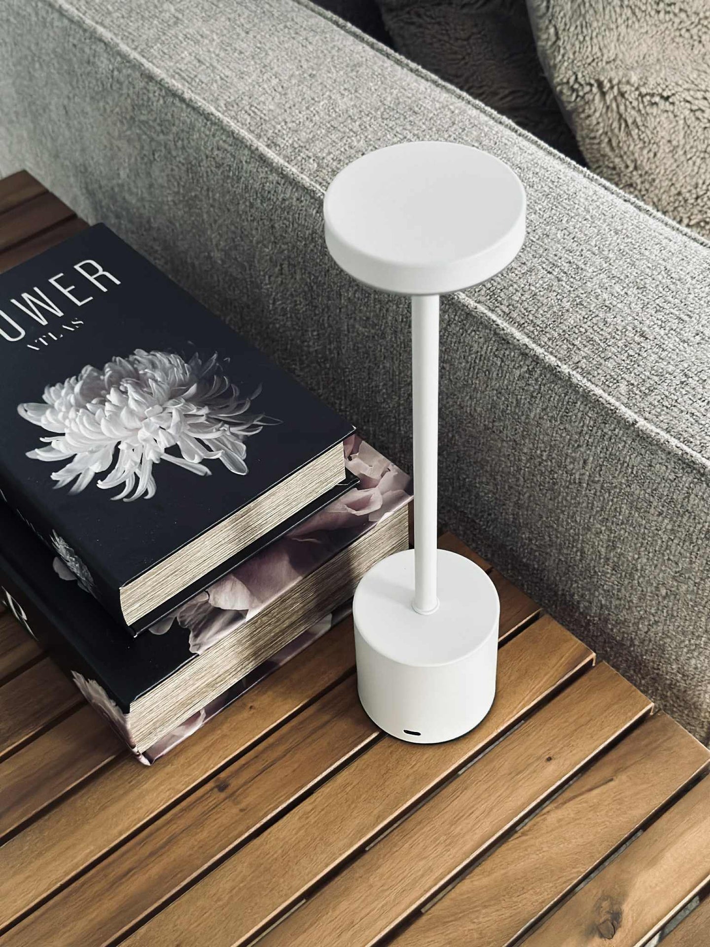 LED bordlampe KELLY Hvit - oppladbar