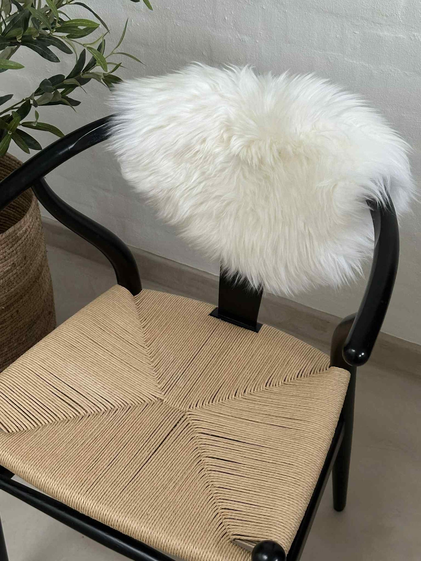 Seteskinn Ø 34 cm - Hvitt lammeskinn