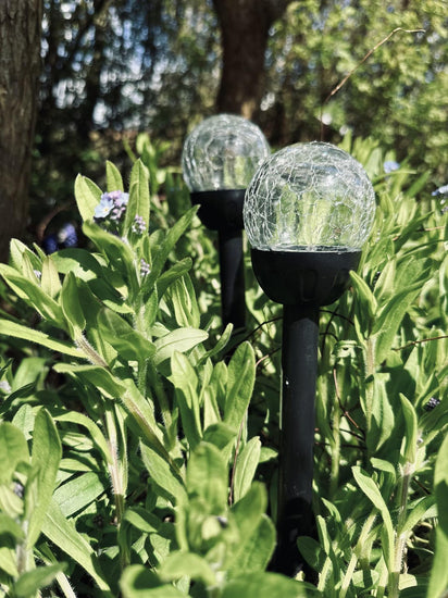 Fakkel med solceller – Glaskugle black mini - VIAMAJA.DK
