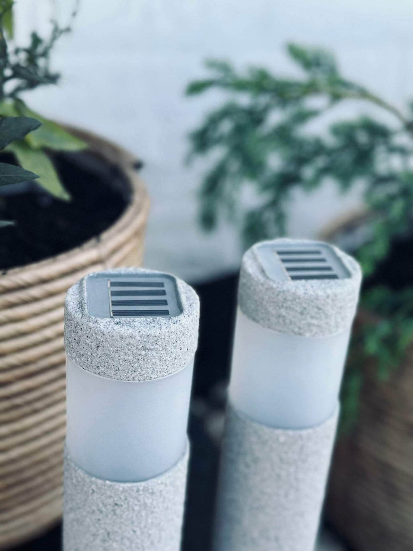 Fakkel med solceller Stone look – Sæt med 2 stk - VIAMAJA.DK