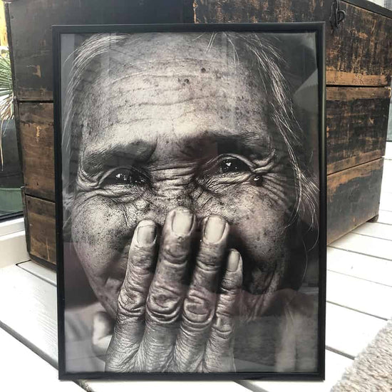 Fnisende plakat i nyt mål - 30x40 - VIAMAJA
