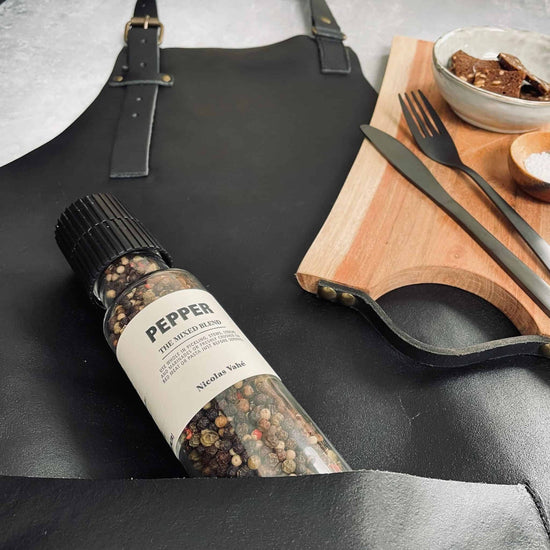 Forklæde DEXTER - Sort læder - VIAMAJA.DK