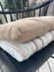 Futon hynde – Stribet lyseblå / sand – 40×40 - VIAMAJA