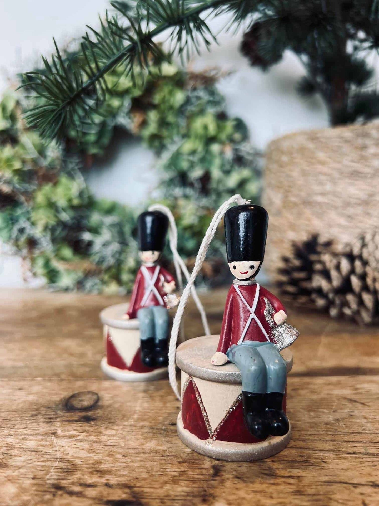 Garde med tromme - ophæng - VIAMAJA.DK