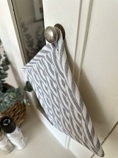 Grydelap - Grå strib quilt - VIAMAJA.DK