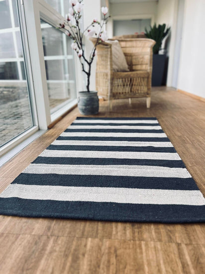 Gulvtæppe BRED STRIB - 70x140cm koks / natur - VIAMAJA.DK