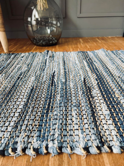 Gulvtæppe i denim og jute - 60x90cm - VIAMAJA.DK