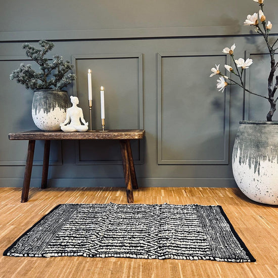 Gulvtæppe i flettet skind – 60x90cm - VIAMAJA.DK