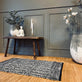 Gulvtæppe i flettet skind – 60x90cm - VIAMAJA.DK