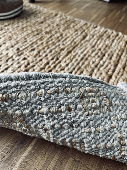 Gulvtæppe i kraftig Sumak jute – 60×90 cm - VIAMAJA.DK