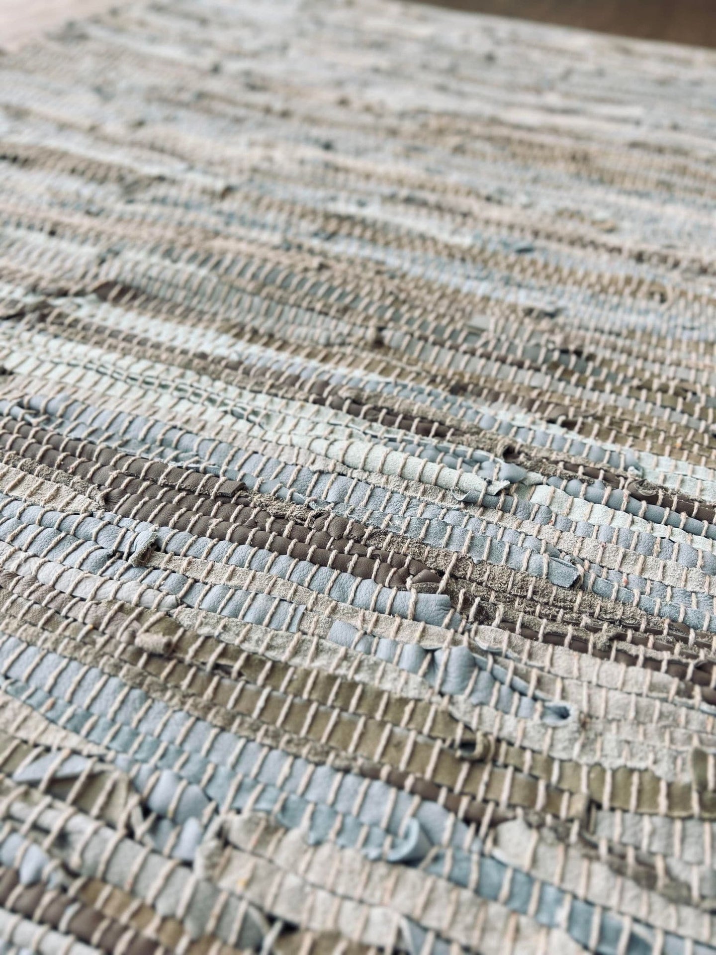 Gulvtæppe i læder - 70x200cm Beige - VIAMAJA.DK