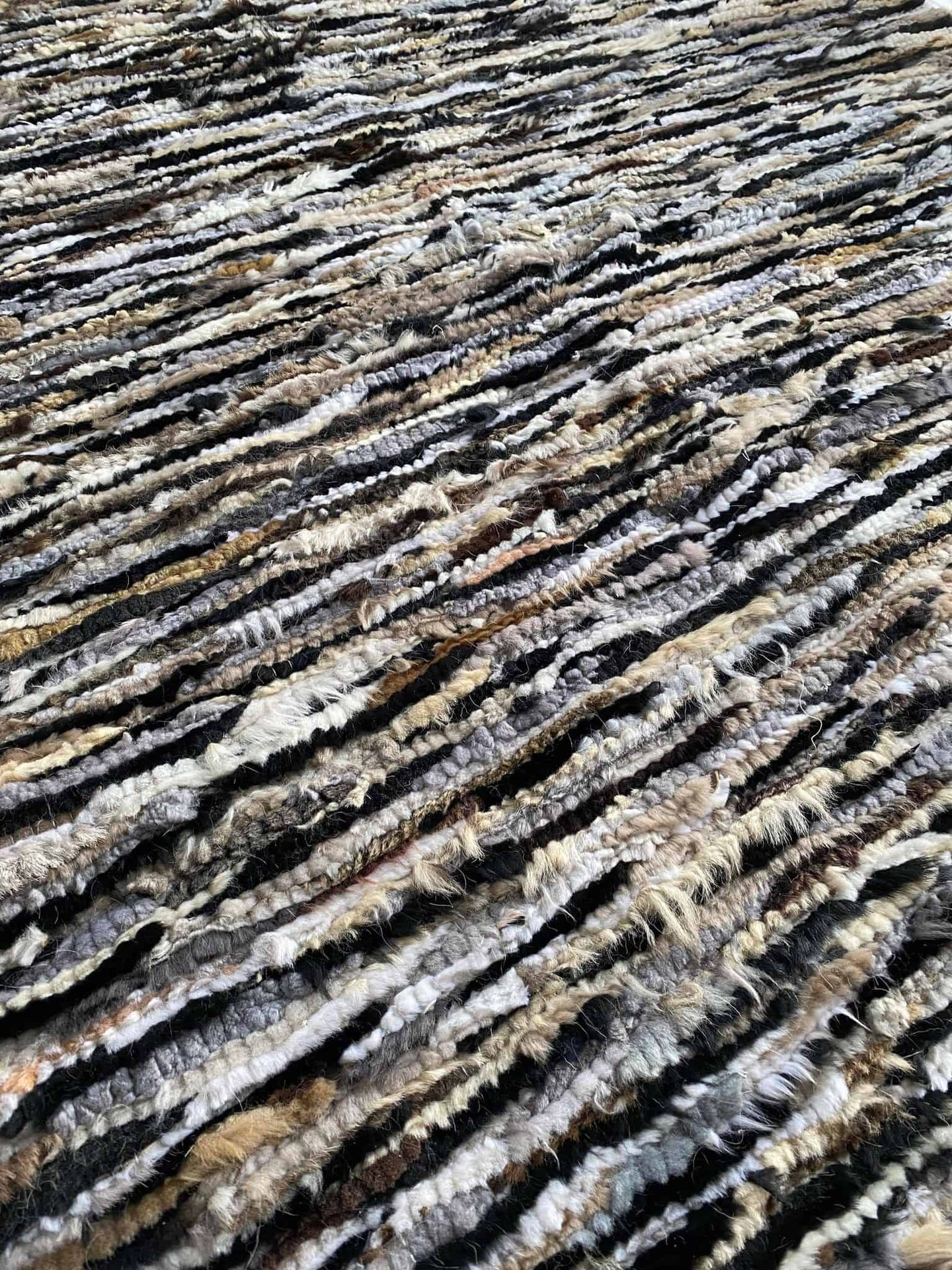Gulvtæppe i lammeskind - 155x190cm - VIAMAJA.DK