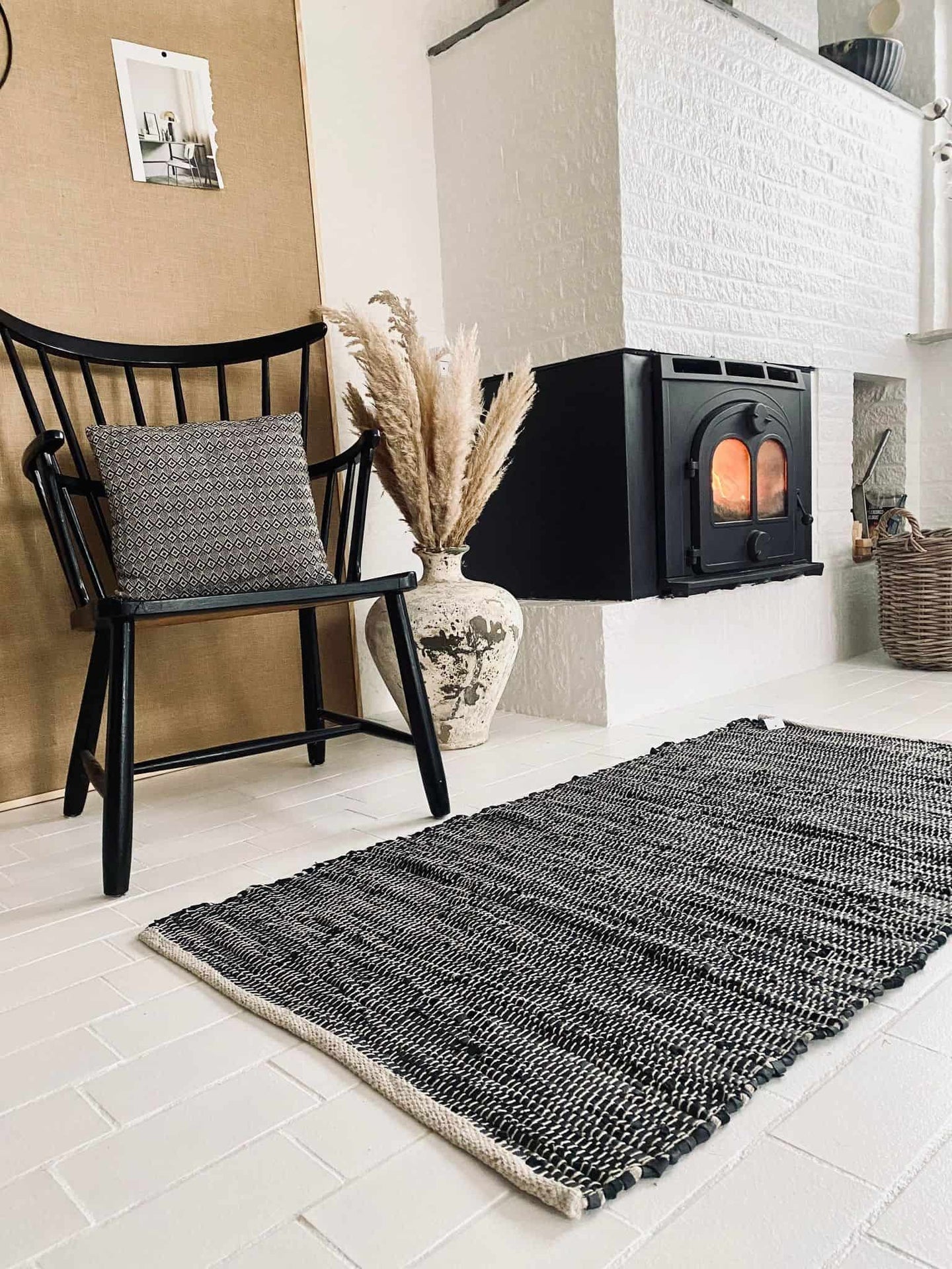 Gulvtæppe i skind med hvid tråd - 70x140cm - VIAMAJA.DK