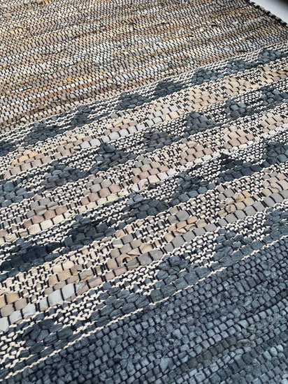Gulvtæppe i skind - Naturfarvet mønster - 70x200cm - VIAMAJA.DK