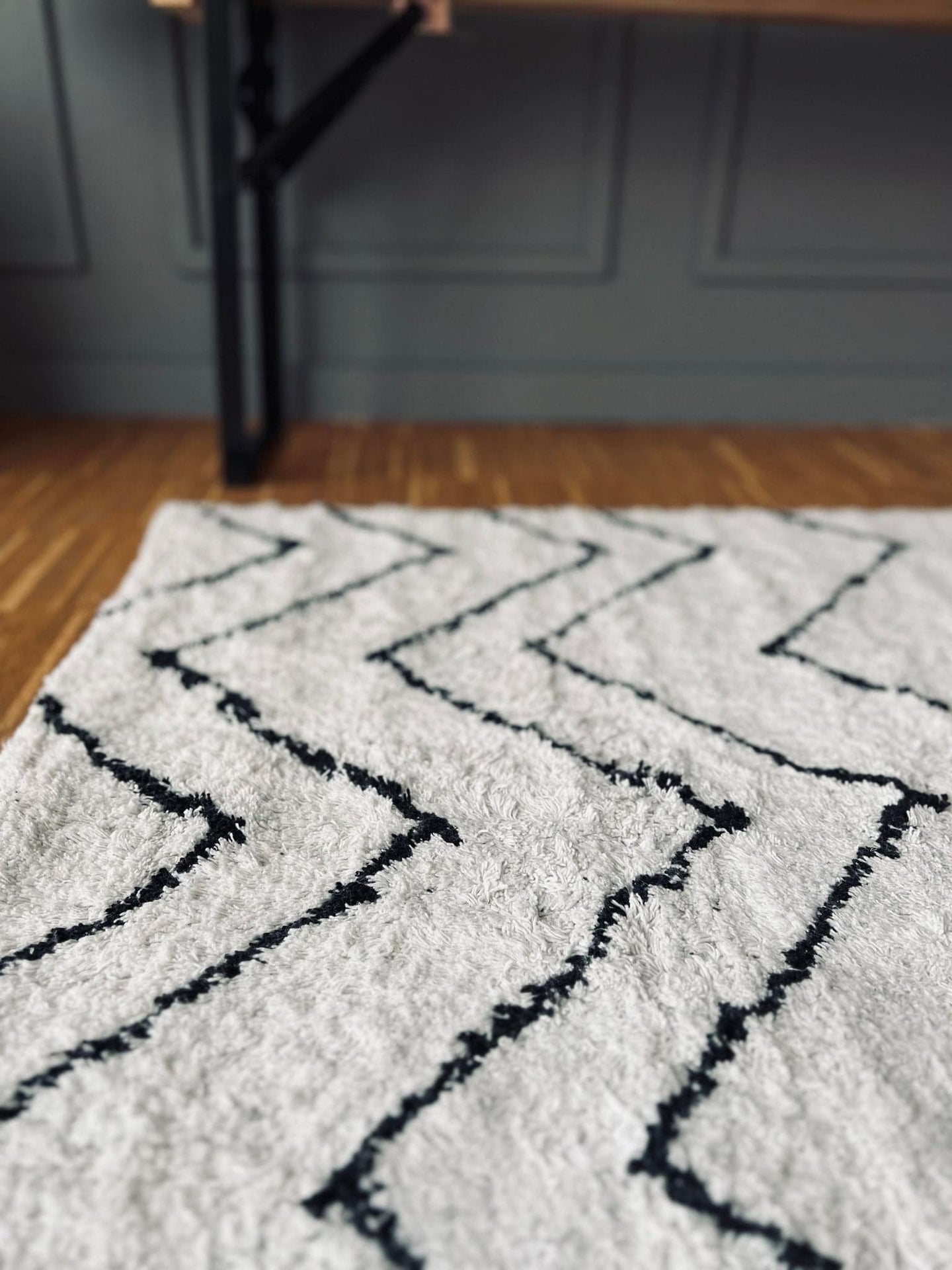 Gulvtæppe ZIGZAG 70x140 - VIAMAJA.DK
