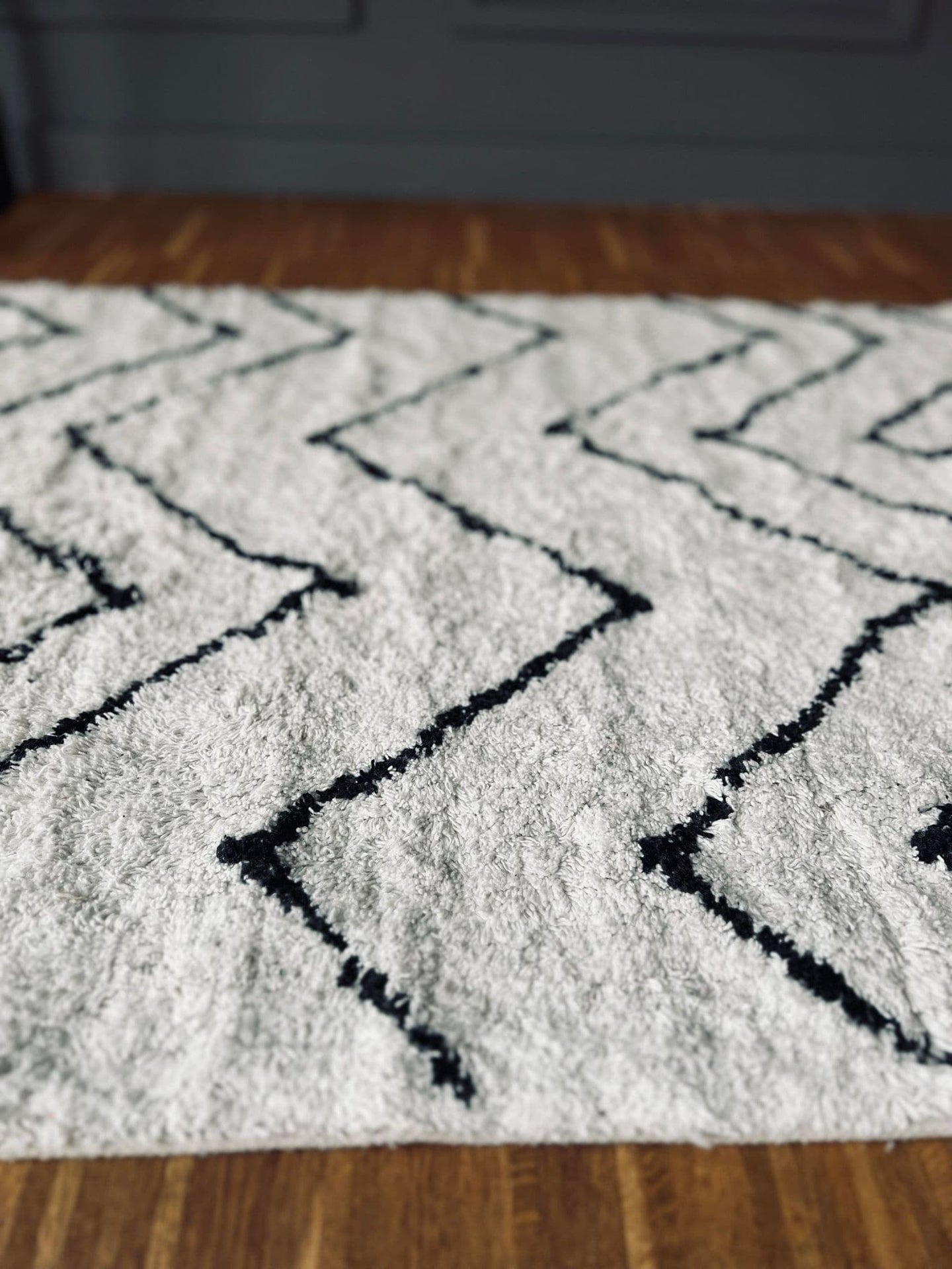 Gulvtæppe ZIGZAG 70x140 - VIAMAJA.DK
