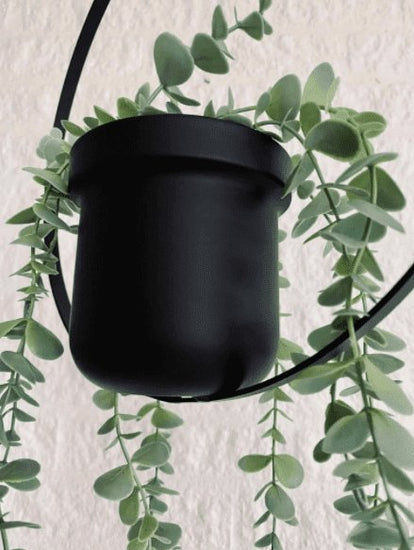 Hængepotte Ring i sort metal - VIAMAJA.DK