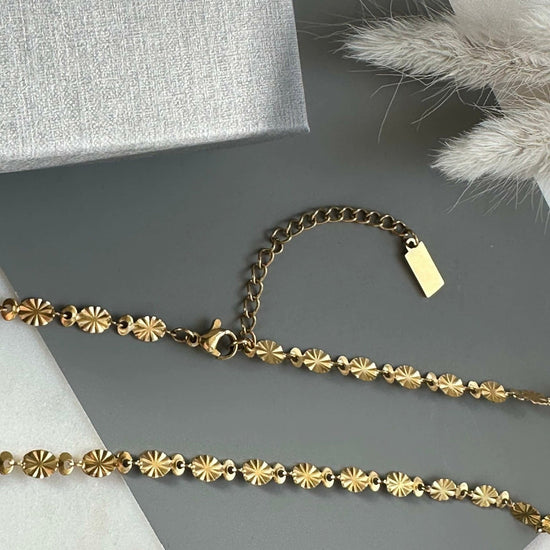 Halskæde Liva forgyldt - VIAMAJA.DK