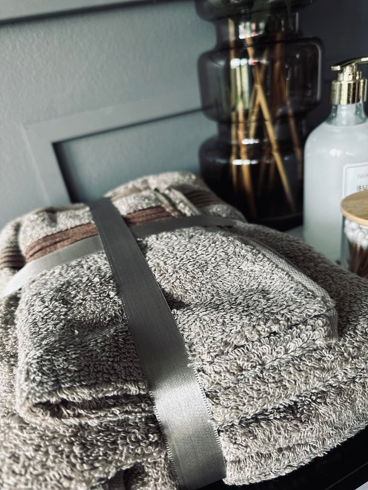 Håndklæde sæt af 3 størrelser Taupe - Øko-tex - VIAMAJA.DK