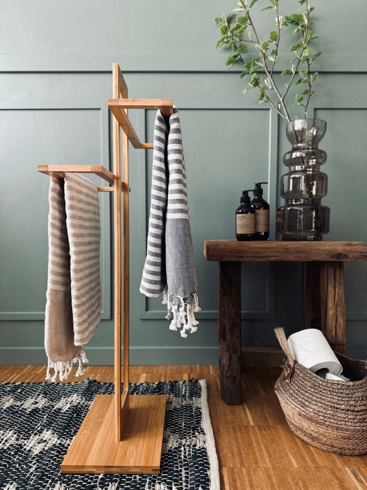 Håndklæde stativ i bambus - VIAMAJA.DK