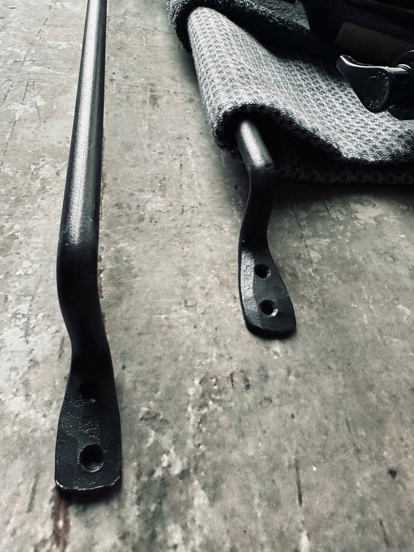 Håndklædeholder Slim 80cm - VIAMAJA.DK